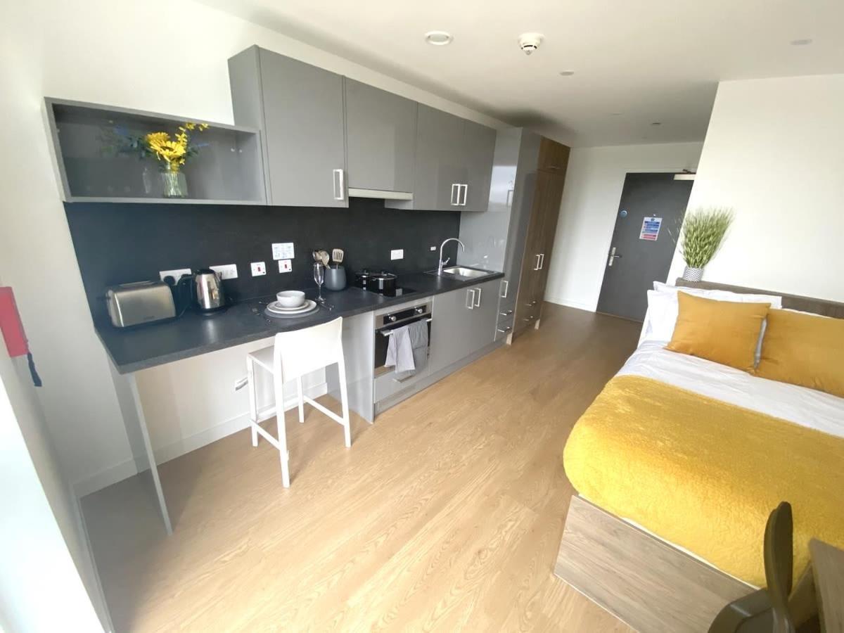 Appartement For Students Only The Oaks In Coventry Extérieur photo